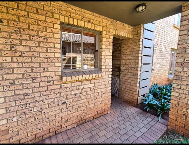 2 BEDROOM SECTIONAL TITLE FOR SALE IN BOARDWALK VILLAS